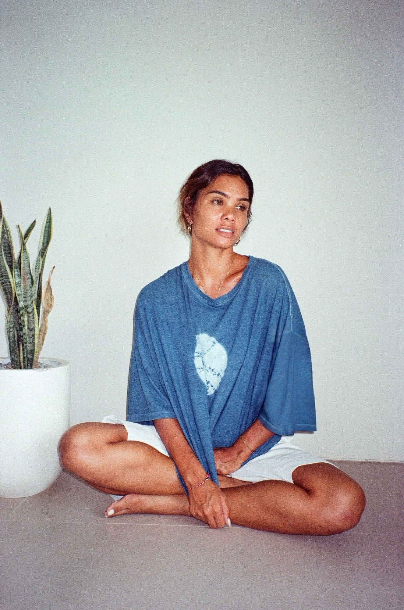 【6月末お届け】EARTH T-SHIRTS/INDIGO