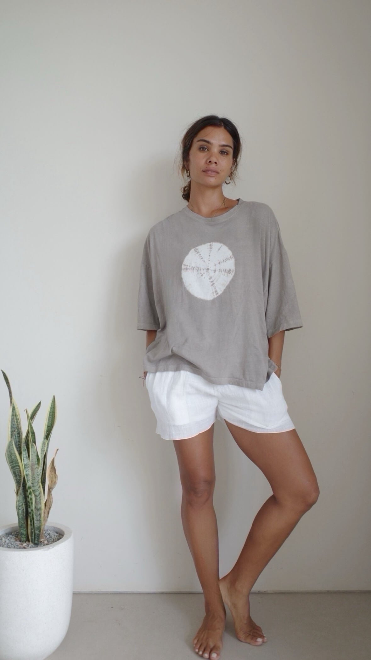 【7月お届け/数量限定】EARTH T-SHIRTS/GREIGE