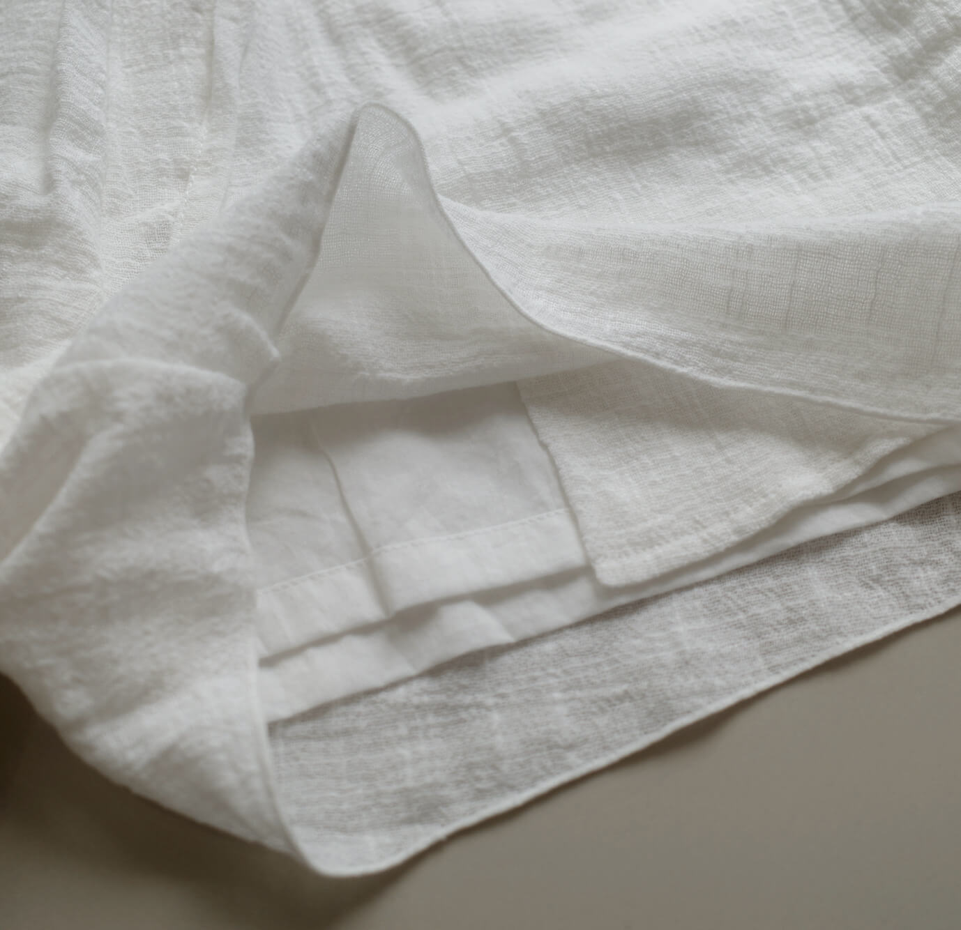 【6月末お届け/POPUP受け取り可】ORGANIC COTTON SHORT PANTS/WHITE